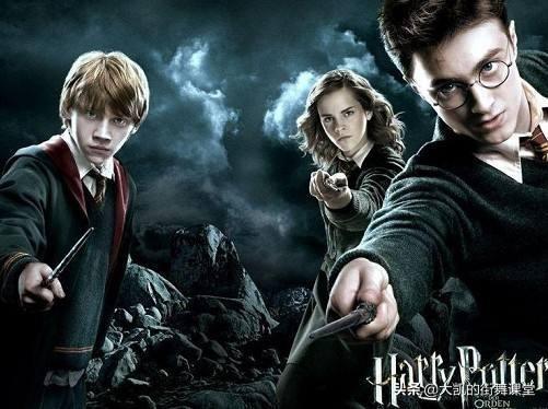 哈利波特7死亡圣器国语_《哈利·波特与死亡圣器》简介
